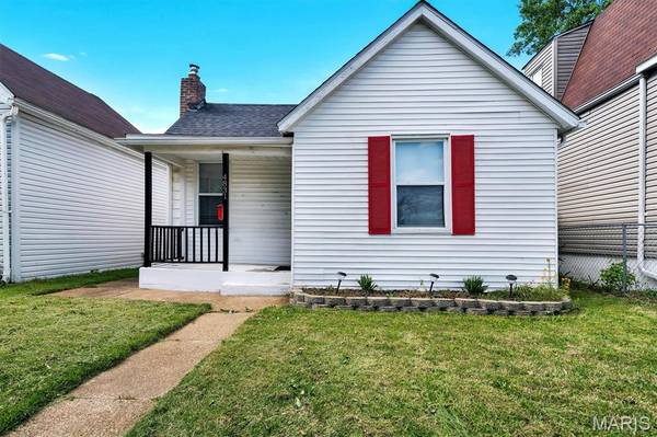 4831 Gardenville AVE, St Louis, MO 63116