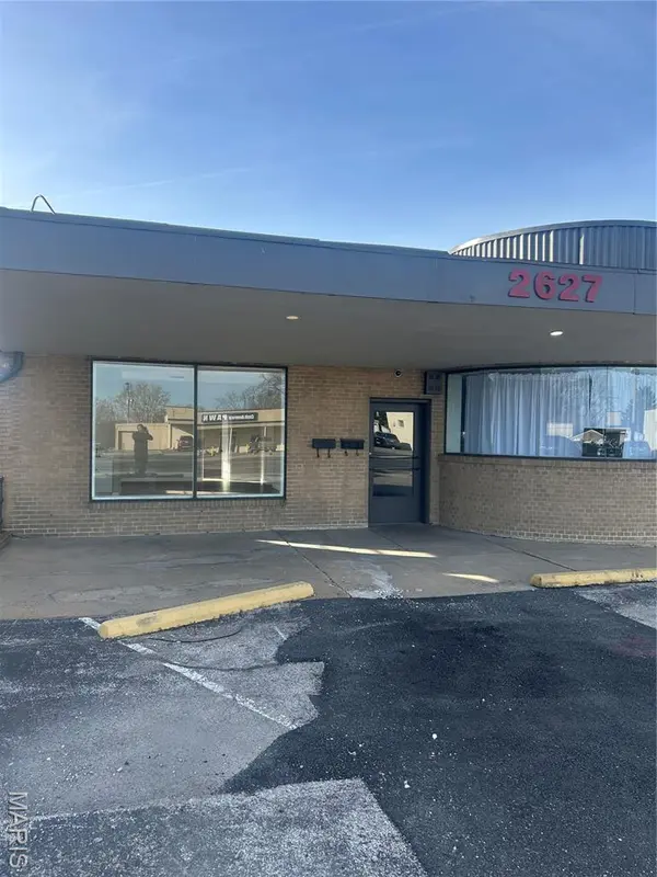2627 Telegraph Rd, Mehlville, MO 63125