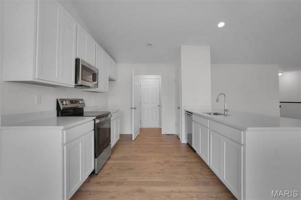 1043 Clover Hill DR, Sullivan, MO 63080