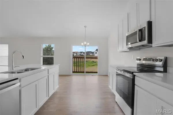 1043 Clover Hill DR, Sullivan, MO 63080