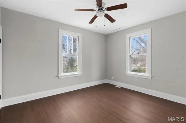 810 January AVE, Ferguson, MO 63135