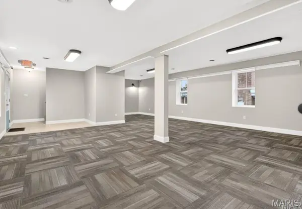 560 N Jefferson ST, Florissant, MO 63031