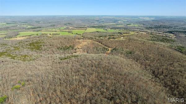11473 Highway AH, Plato, MO 65552
