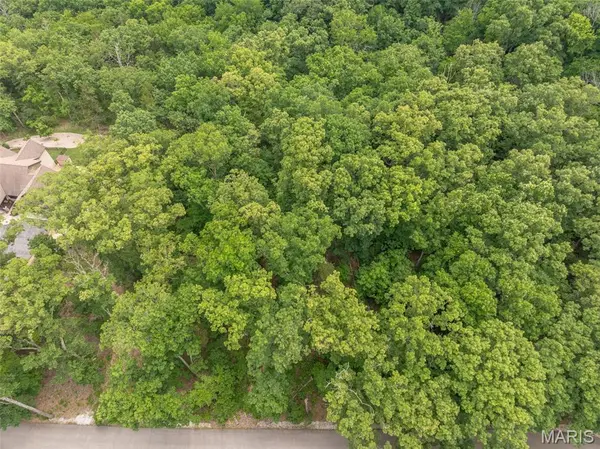 2528 Alpine Trails DR, Innsbrook, MO 63390