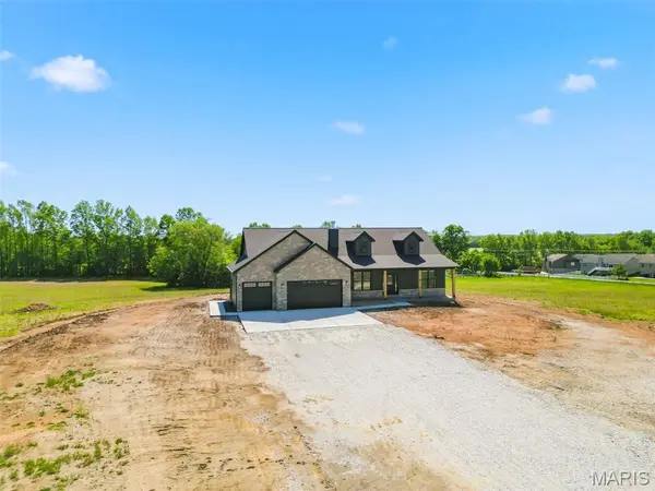 108 Hickory Heits CT, Moscow Mills, MO 63362