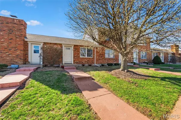 22 Brittany CT, Troy, MO 63379