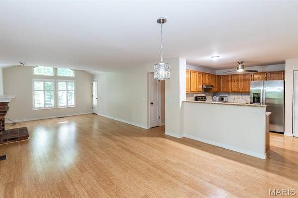 39 Ridgeview Circle CT, Ballwin, MO 63021