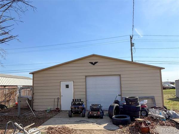 1028 W Old Highway C, Advance, MO 63730