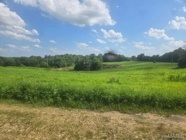 6421 Knernschield RD, Russelville, MO 65074