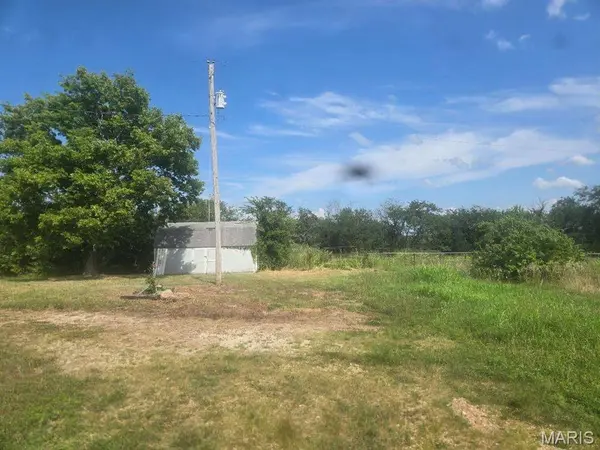 6421 Knernschield RD, Russelville, MO 65074