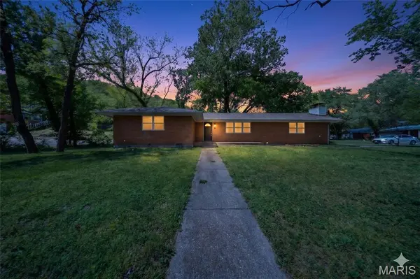 101 Elliott DR, Waynesville, MO 65583
