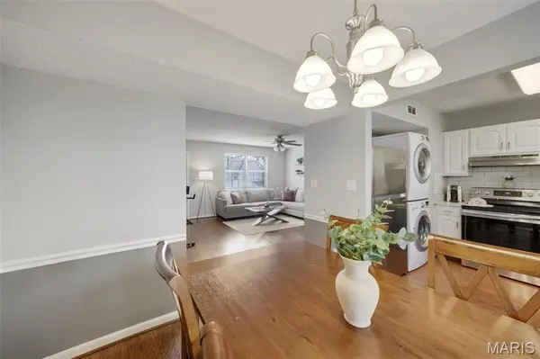 1419 Bluebird TER, St Louis, MO 63144