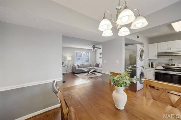 1419 Bluebird TER, St Louis, MO 63144