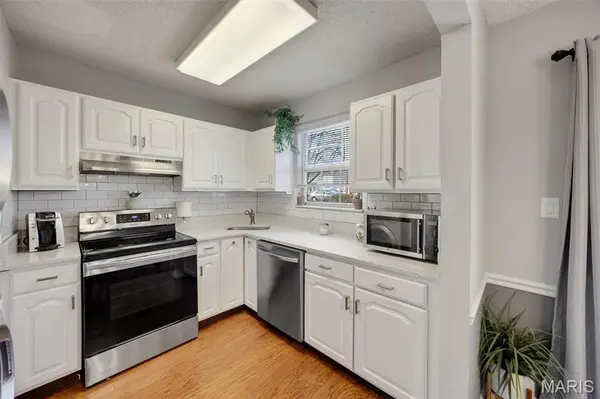 1419 Bluebird TER, St Louis, MO 63144