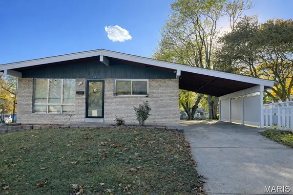 2410 Mockingbird LN, St Louis, MO 63031
