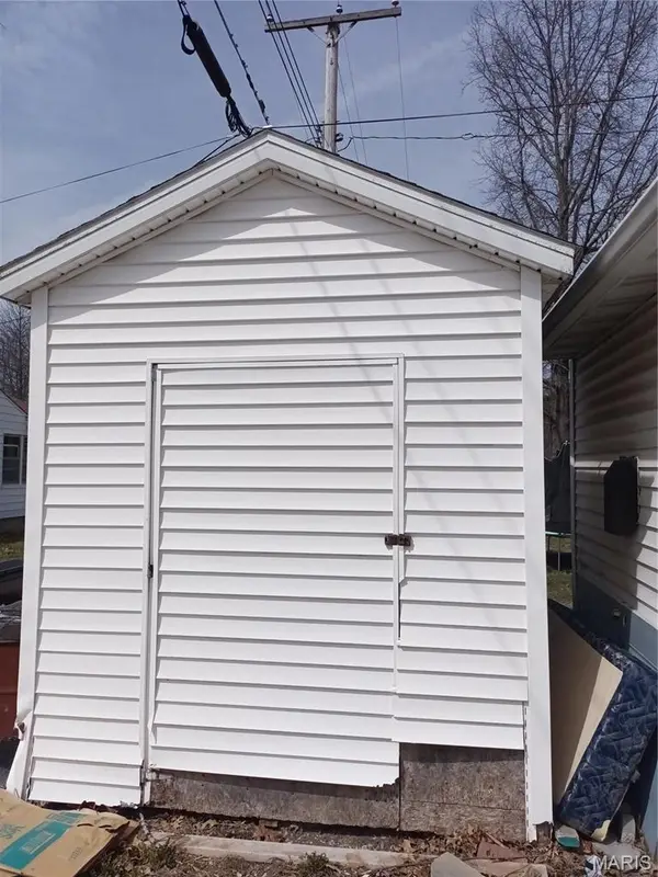 206 S Cedar ST, Nokomis, IL 62075