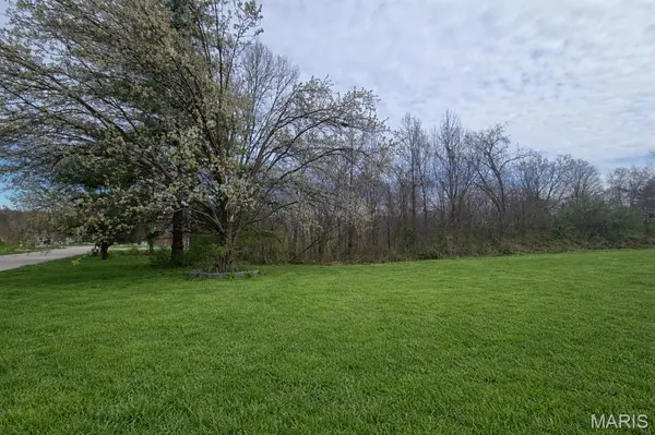 2114 Bainbridge RD, Jackson, MO 63755
