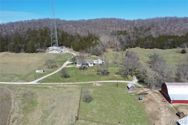 14 Meador LN, New Florence, MO 63363