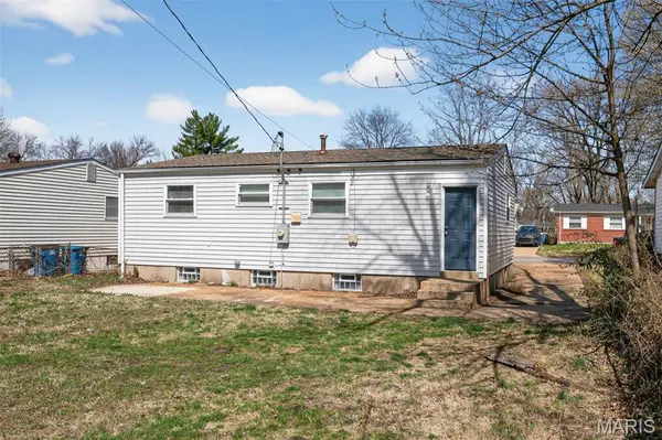1130 Congress AVE, St Louis, MO 63138