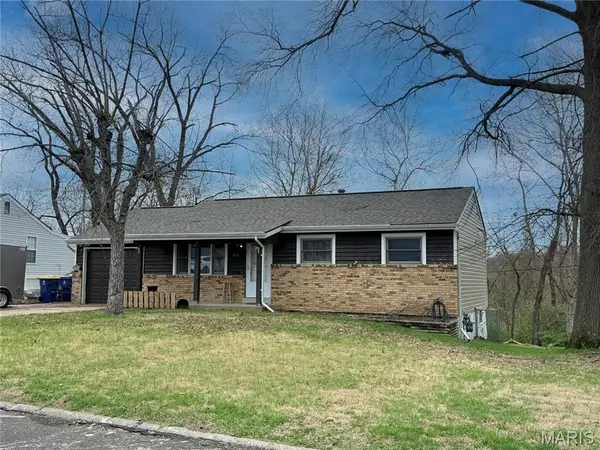4118 E Donaldson DR, St Louis, MO 63129
