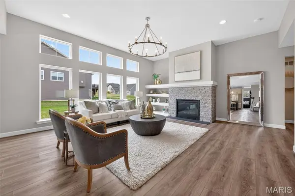 200 Balmoral Gardens CT, Lake St Louis, MO 63367