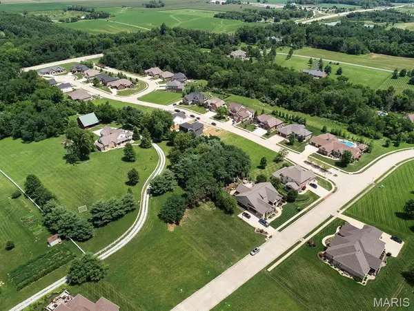 3511 S Arbor Lake DR, Edwardsville, IL 62025