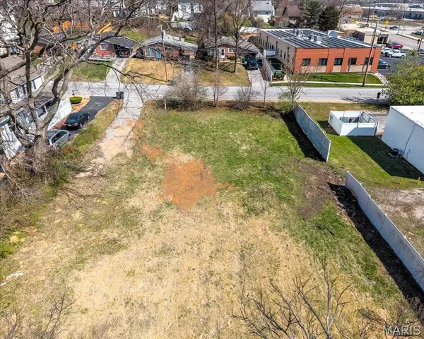 2647 Helen AVE, St Louis, MO 63144