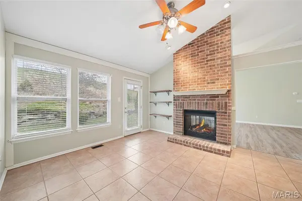 710 Longfellow CIR, O'fallon, MO 63366