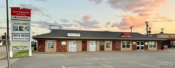 3723 Nameoki RD, Granite City, IL 62040