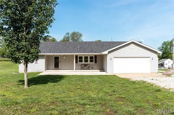 30421 Peach Blossom LN, Lebanon, MO 65536