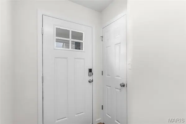 16008 Cinderella CT, Ellisville, MO 63021