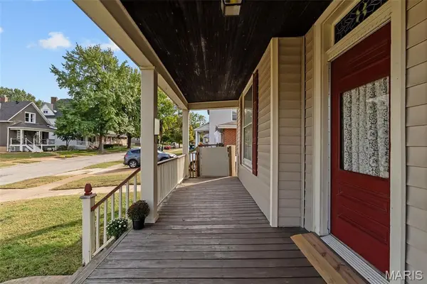 7038 Pernod AVE, St Louis, MO 63139