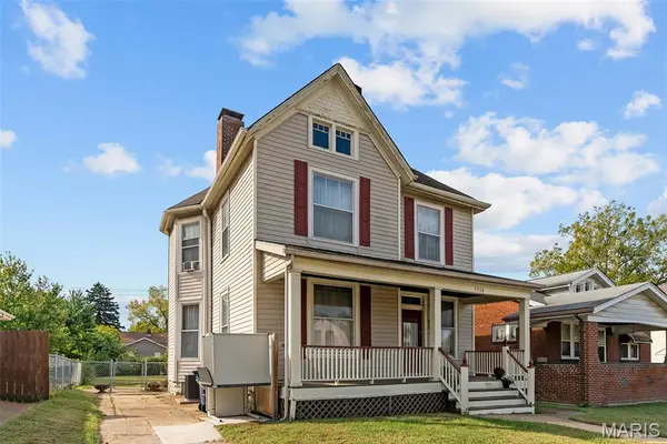 7038 Pernod AVE, St Louis, MO 63139