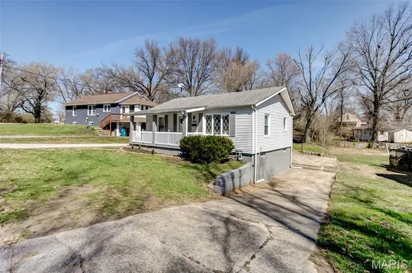 2425 La Salle DR, Alton, IL 62002