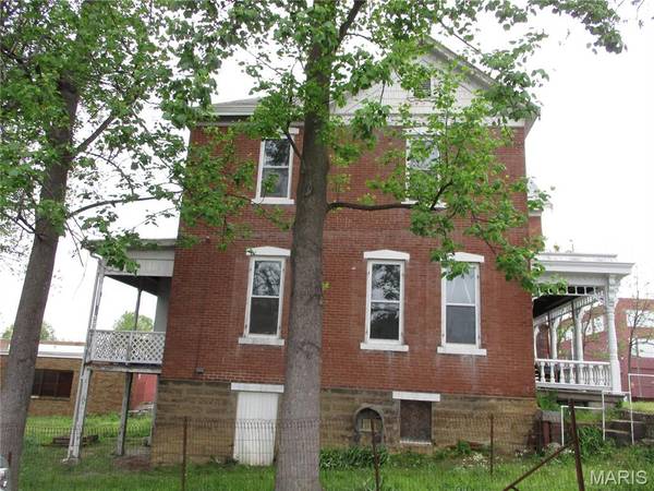 1009 Swanwick ST, Chester, IL 62233