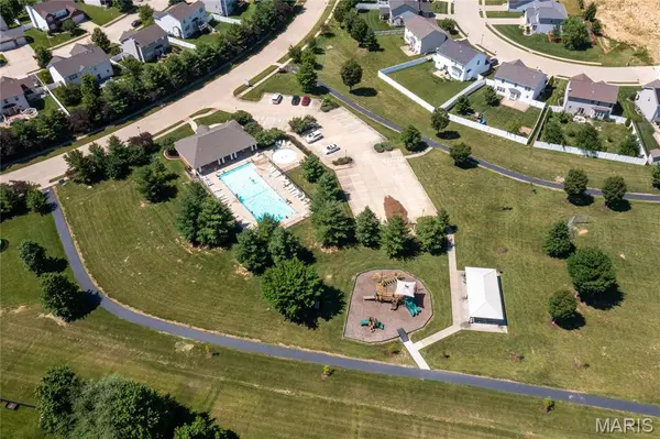 755 Seagate DR, O'fallon, IL 62269