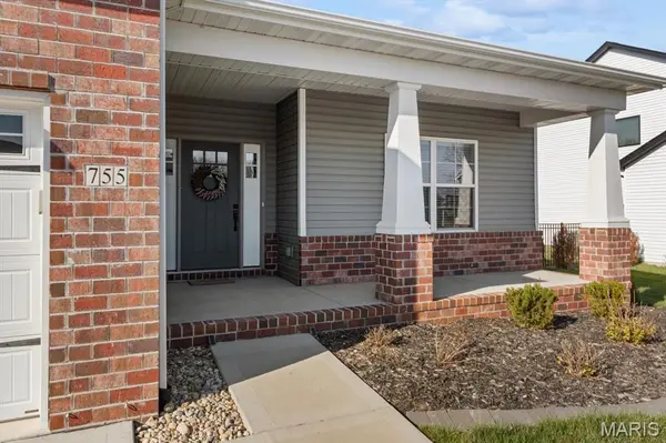 755 Seagate DR, O'fallon, IL 62269