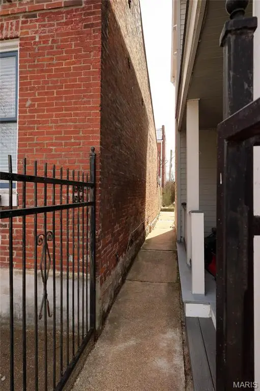 708 Ann AVE #R, St Louis, MO 63104