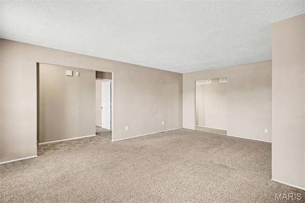 4393 Caracalla DR, Florissant, MO 63033