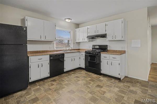 4366 Sulla DR, Florissant, MO 63033