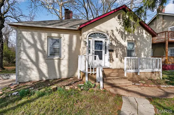 437 S Clark AVE, St Louis, MO 63135