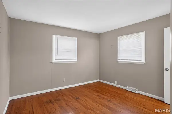 10058 Jeffrey DR, St Louis, MO 63137