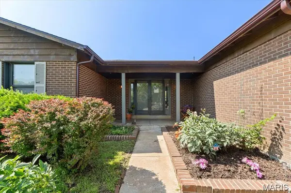 18668 Olive Street RD, Chesterfield, MO 63005