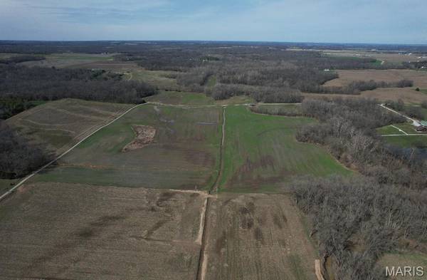 000 South Fork Rd., Red Bud, IL 62278