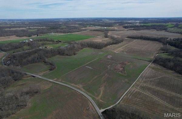 000 South Fork Rd., Red Bud, IL 62278