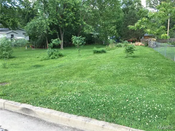 1120 TAHITI DR, St Louis, MO 63126