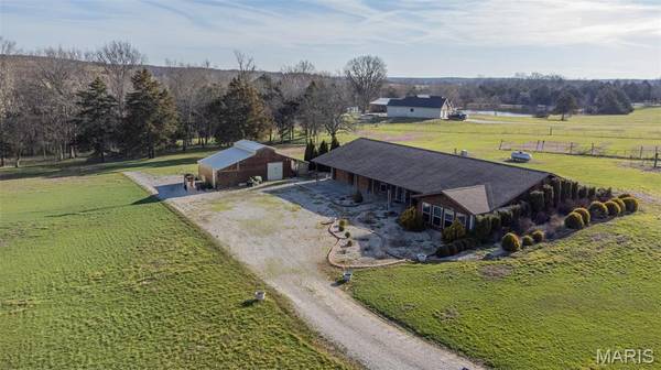 24701 County Road 434, St James, MO 65559