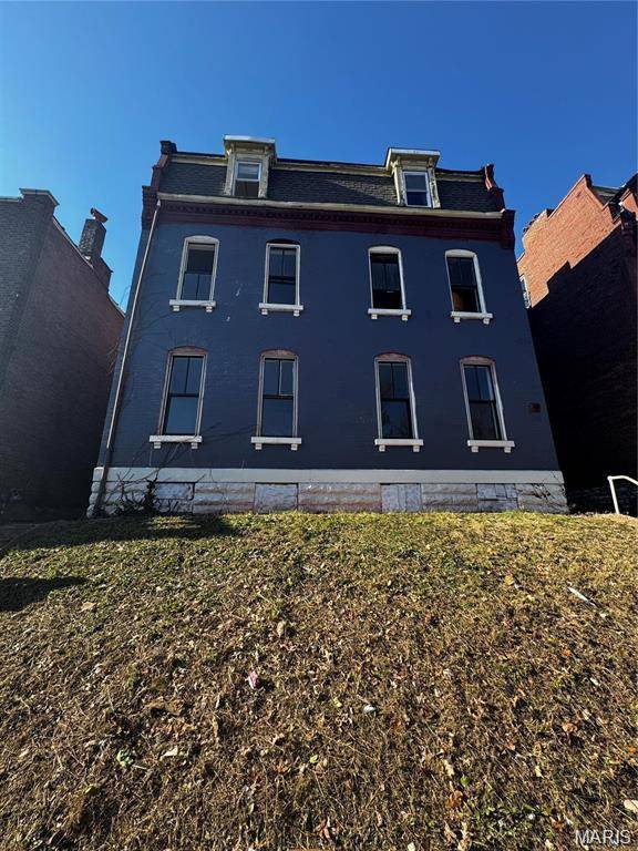 3735 Wisconsin AVE, St Louis, MO 63118