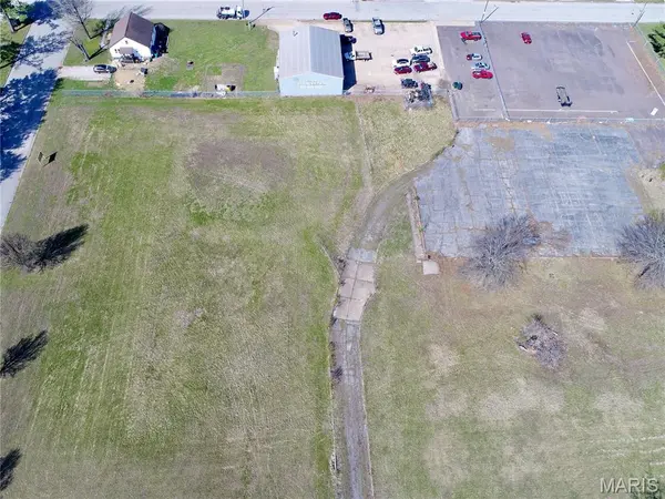 412 E Madison AVE, Owensville, MO 65066