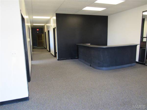237 E Center DR #C, Alton, IL 62002